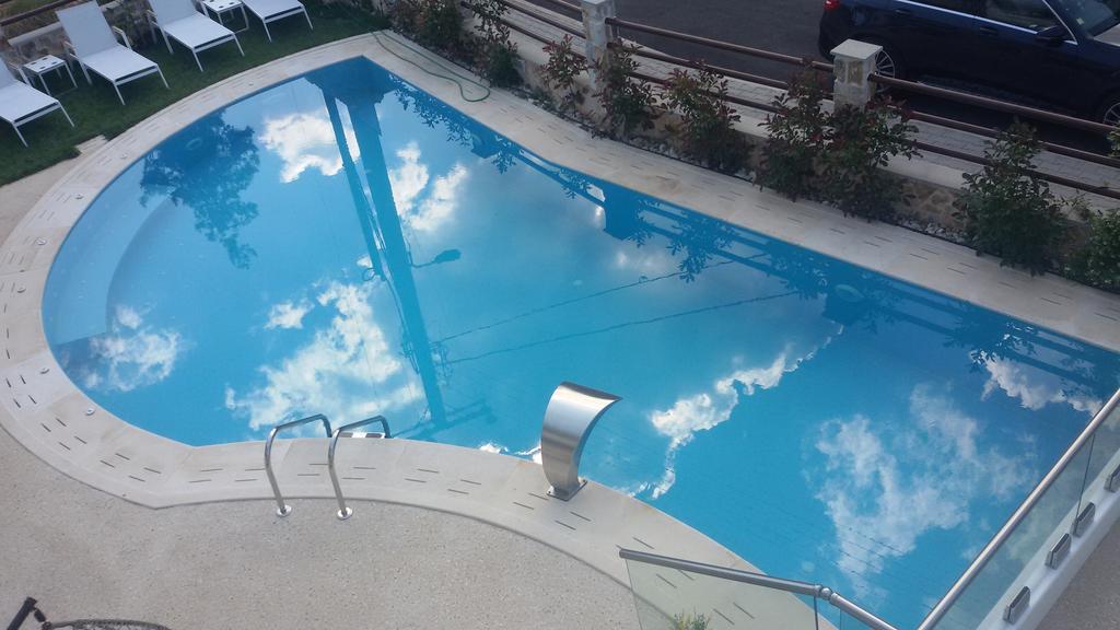 daratzis-pools
